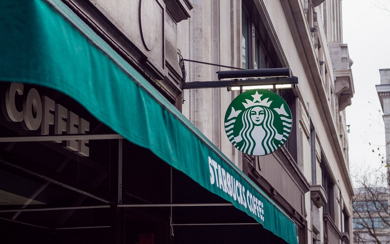 Starbucks Franchise or DetailXPerts Franchise – Which Is Better for You?