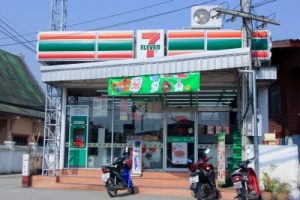 7 Eleven Franchise Opportunity vs DetailXPerts